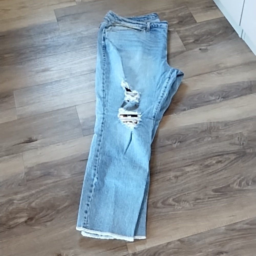 torrid Light Blue Distressed Denim Jeans - Picture 4 of 7